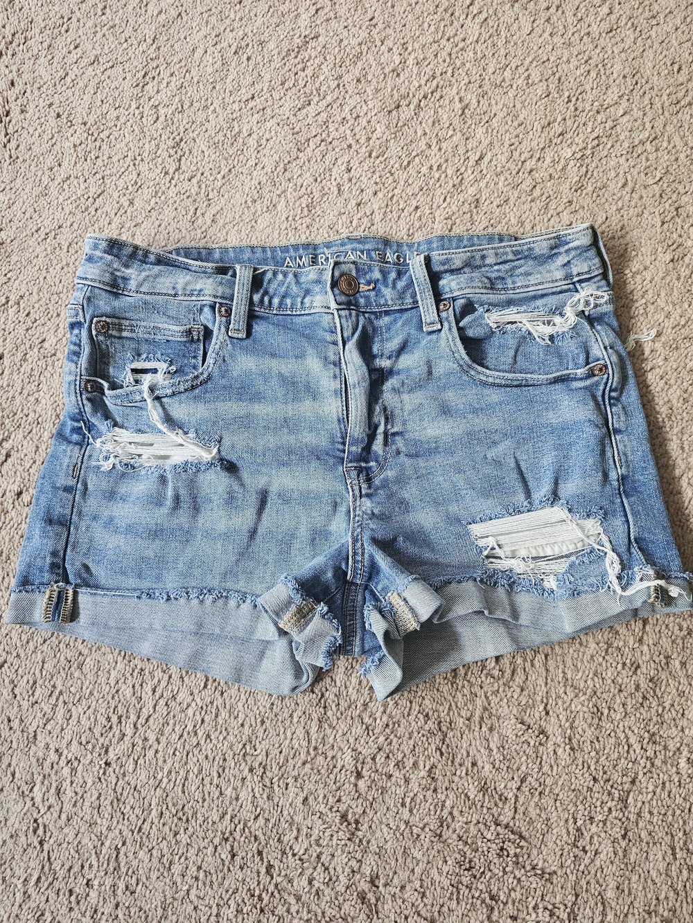 American Eagle Wms Light Wash Ripped Denim Shorts High-Rise Shortie Stretch Sz12